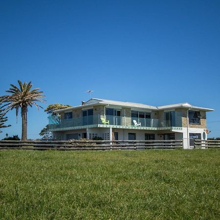 Wills On The Water Beachfront Apartment Bell Block Eksteriør bilde