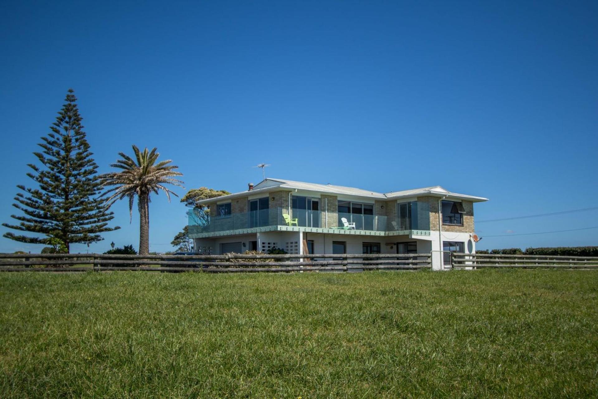Wills On The Water Beachfront Apartment Bell Block Eksteriør bilde